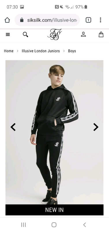 illusive tracksuit